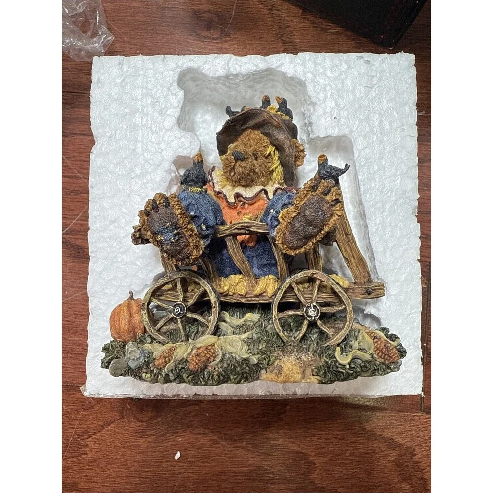 NIB Boyds Bears figurine 